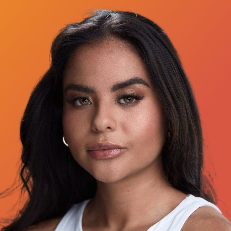 Lara Acosta headshot