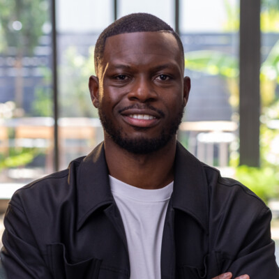 Tobi Oluwole headshot